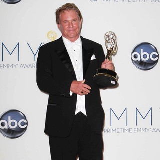 Tom Berenger in 64th Annual Primetime Emmy Awards - Press Room - tom-berenger-64th-annual-primetime-emmy-awards-press-room-02