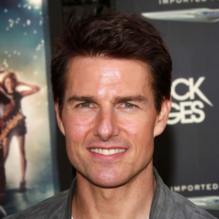 Tom Cruise in Premiere of Warner Bros. Pictures Rock of Ages - Arrivals - tom-cruise-premiere-rock-of-ages-02