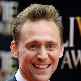 Tom Hiddleston in The Olivier Awards 2013 - Arrivals - tom-hiddleston-olivier-awards-2013-01