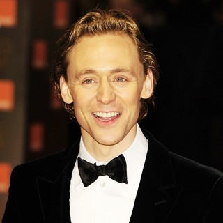 Tom Hiddleston in Orange British Academy Film Awards 2012 - Arrivals