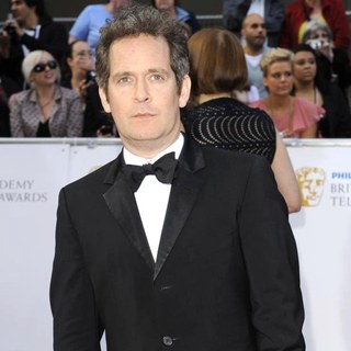 Tom Hollander