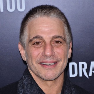 New York Premiere of The Girl with the Dragon Tattoo - Arrivals - tony-danza-premiere-the-girl-with-the-dragon-tattoo-01