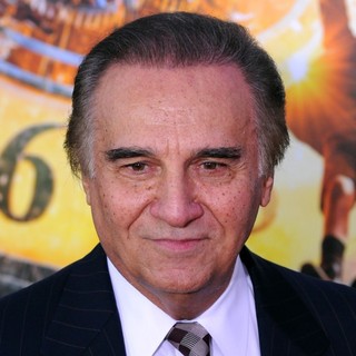 Tony Lo Bianco in Hugo Premiere