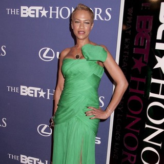 Tonya Lewis