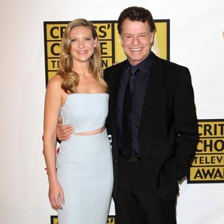 Anna Torv, John Nobel in The 2011 Critics Choice Television Awards Luncheon - Red Carpet