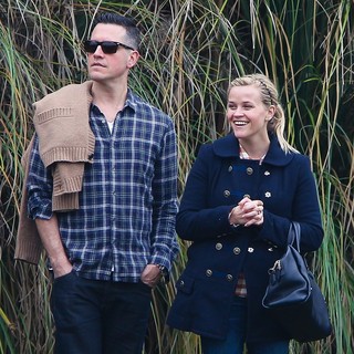 Jim Toth, Reese Witherspoon in Reese Witherspoon Watches Son Deacon's Soccer Game