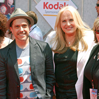Kristen Schaal, Lee Unkrich, Darla K. Anderson in Los Angeles Premiere of Walt Disney Pictures 'Toy Story 3' - Arrivals