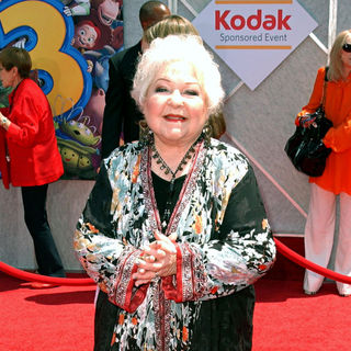 Estelle Harris in Los Angeles Premiere of Walt Disney Pictures 'Toy Story 3' - Arrivals