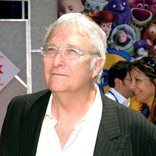 Randy Newman in Los Angeles Premiere of Walt Disney Pictures 'Toy Story 3' - Arrivals