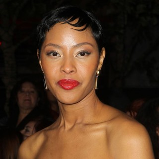 Tracey Heggins