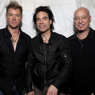 Train in Train Perform Live at Chelsea Piers Sponsored by Lipton Ice Tea and Pandora Internet Radio