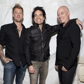 Train in Train Perform Live at Chelsea Piers Sponsored by Lipton Ice Tea and Pandora Internet Radio