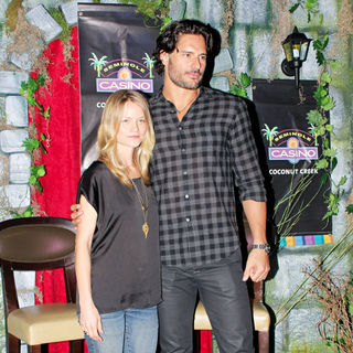 Lindsay Pulsiphe, Joe Manganiello in True Blood Stars Meet and Greet with Fans