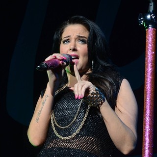 Tulisa Performing Live in Concert at O2 Arena - tulisa-live-in-concert-o2-arena-01