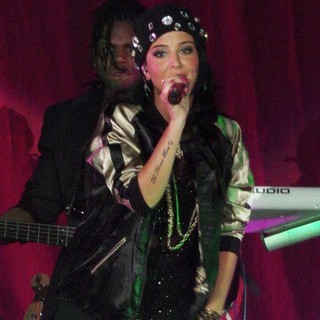 Tulisa in Tulisa Performing Live in Concert as Her UK Tour Start Here Supporting Ne-Yo