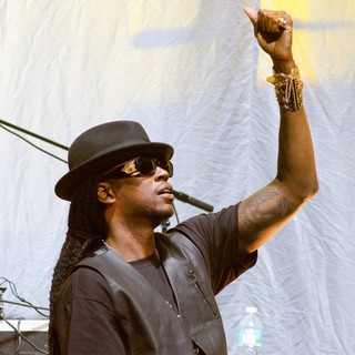 2 Chainz in 2 Chainz Performing Live on The Nicki Minaj Tour