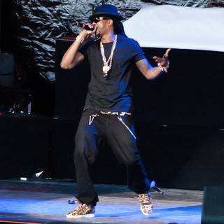 2 Chainz in 2 Chainz Performs on The Club Paradise Tour