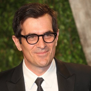 Ty Burrell in 2012 Vanity Fair Oscar Party - Arrivals - ty-burrell-2012-vanity-fair-oscar-party-01