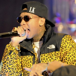 Tyga in BET's 106 and Park New Year's Eve Show - Performance