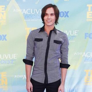 Tyler Blackburn in 2011 Teen Choice Awards