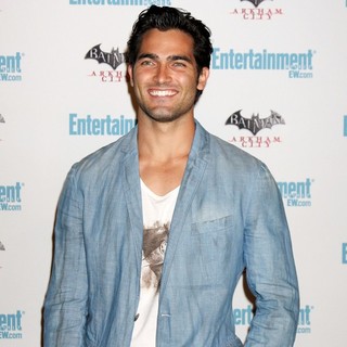 Tyler Hoechlin in Comic Con 2011 Day 3 - Entertainment Weekly Party - Arrivals