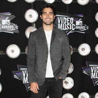 Tyler Hoechlin in 2011 MTV Video Music Awards - Arrivals