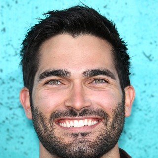 Tyler Hoechlin in 2012 MTV Movie Awards - Arrivals
