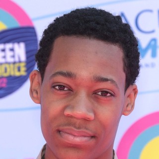 Tyler James Williams in The 2012 Teen Choice Awards - Arrivals