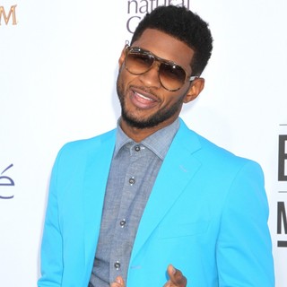Usher in 2012 Billboard Music Awards - Arrivals