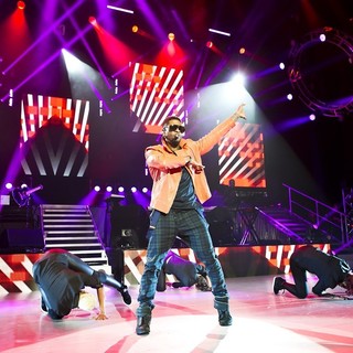 Usher in Usher Performs at The Apollo Hammersmith