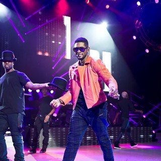 Usher in Usher Performs at The Apollo Hammersmith