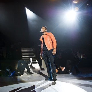 Usher in Usher Performs at The Apollo Hammersmith
