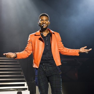 Usher in Usher Performs at The Apollo Hammersmith