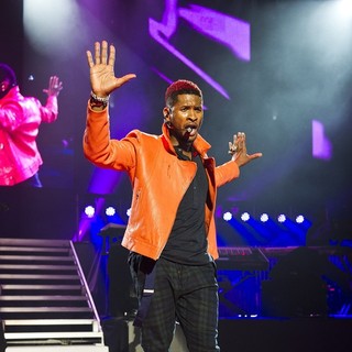 Usher in Usher Performs at The Apollo Hammersmith