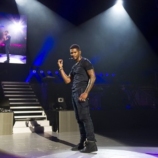 Usher in Usher Performs at The Apollo Hammersmith