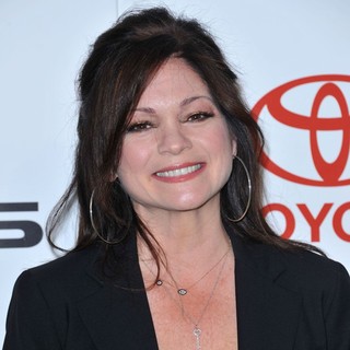 Valerie Bertinelli in The 2011 Environmental Media Awards - Arrivals - valerie-bertinelli-2011-environmental-media-awards-01