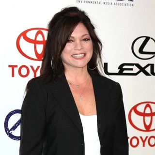 Valerie Bertinelli in The 2011 Environmental Media Awards - Arrivals - valerie-bertinelli-2011-environmental-media-awards-02