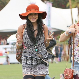 Vanessa Hudgens in Celebrities at The 2012 Coachella Valley Music and Arts Festival -  Day 1 - vanessa-hudgens-2012-coachella-day-1-05