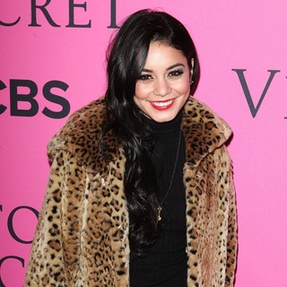Vanessa Hudgens in The 2012 Victoria's Secret Fashion Show - vanessa-hudgens-2012-victoria-s-secret-fashion-show-01