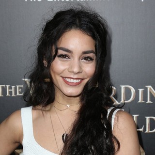 Vanessa Hudgens Picture 384 - Vanessa Hudgens Out Shopping
Vanessa Hudgens