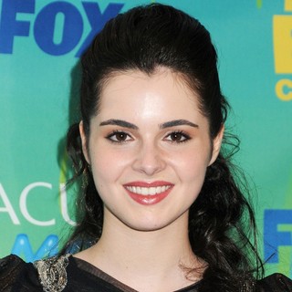 Vanessa Marano in 2011 Teen Choice Awards