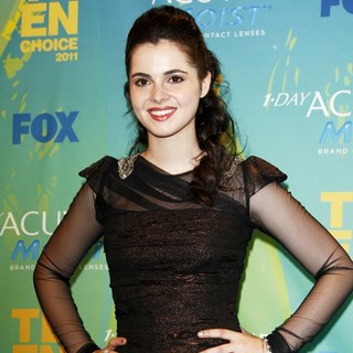 Vanessa Marano in 2011 Teen Choice Awards