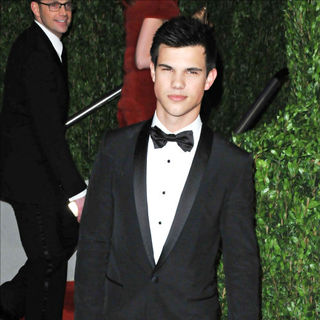 Taylor Lautner in The 82nd Annual Academy Awards (Oscars) - Vanity Fair Party - Arrivals