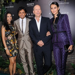 Bhavna Vaswani, M. Night Shyamalan, Bruce Willis, Emma Heming in New York Premiere of After Earth
