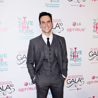 Cheyenne Jackson in Vh1 Save The Music Foundation Gala