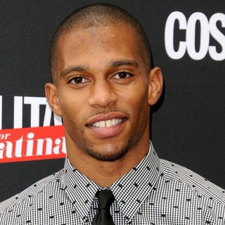 Victor Cruz in The Cosmopolitan for Latinas Premiere
