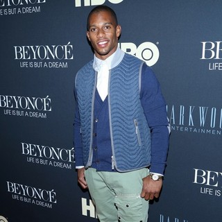 Victor Cruz in Beyonce: Life Is But a Dream New York Premiere