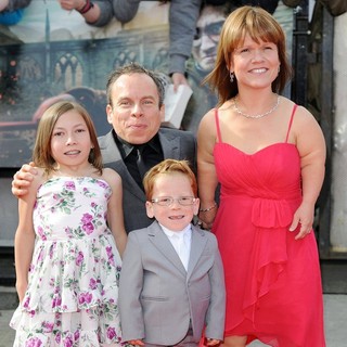 Harry Potter and the Deathly Hallows Part II World Film Premiere - Arrivals - warwick-davis-world-premiere-deathly-hallows-part-ii-01