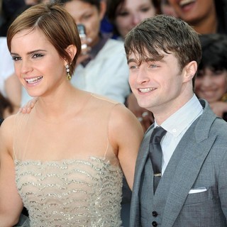 Emma Watson, Daniel Radcliffe in Harry Potter and the Deathly Hallows Part II World Film Premiere - Arrivals