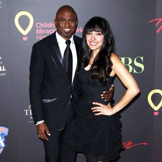 Wayne Brady in 2011 Daytime Emmy Awards - Red Carpet